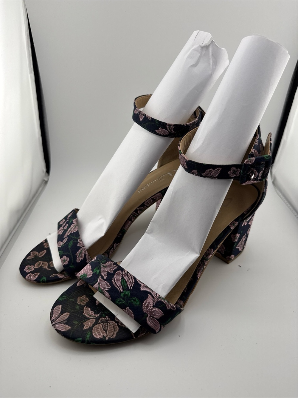 CL by Laundry Women Size 8 Blue Tapestry Block Wedge Heels